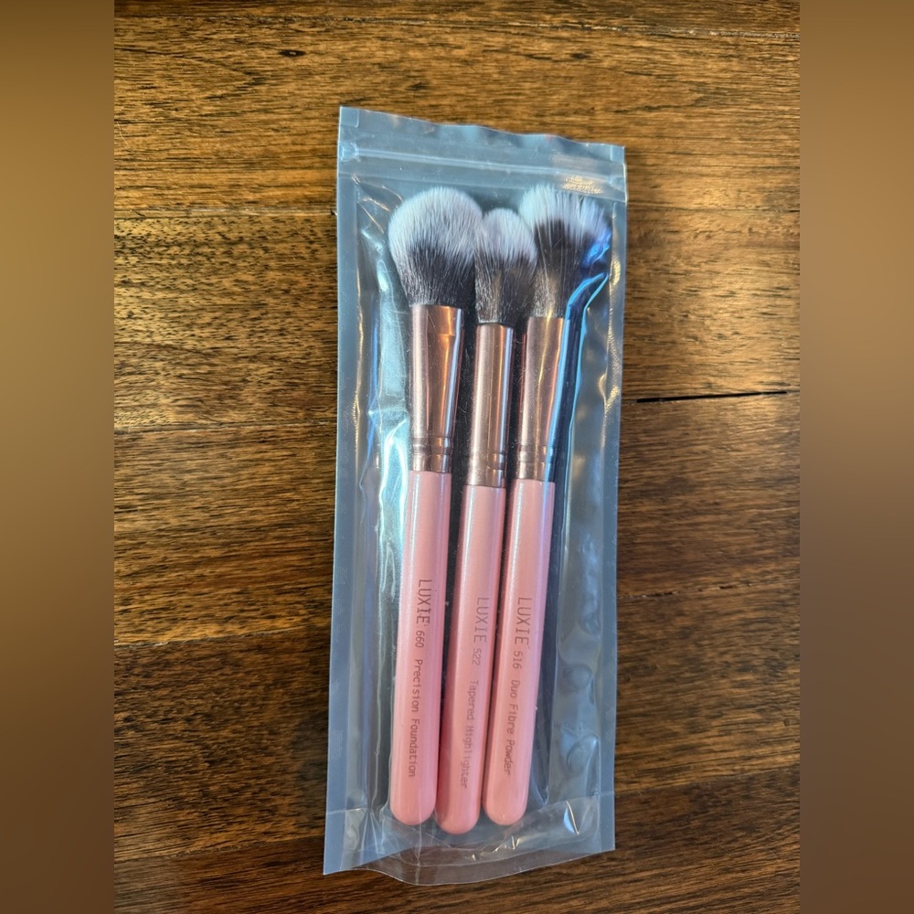 New Luxie Rose Gold Face Makeup Brush Set of 3